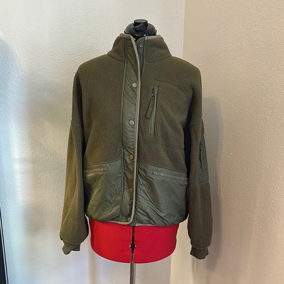 Madewell (Re)sourced Sherpa Snap-Front Jacket in Kale - Picture 2 of 11